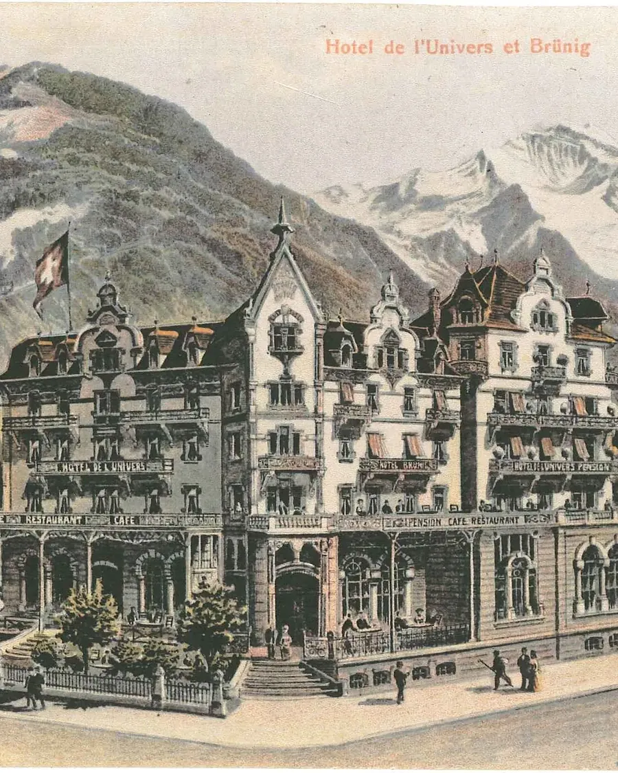 Alte Postkarte: das Hotel am Höheweg vor dem Jungfraumassiv